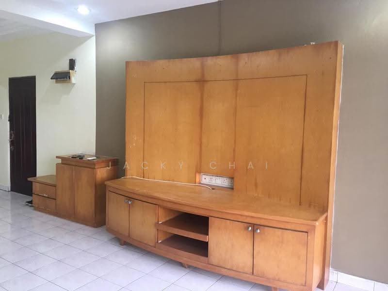 Kondominium untuk Dijual di Selesa Puteri Condominium - Jacky Chai - Living Room - PropertyGuru.com.my