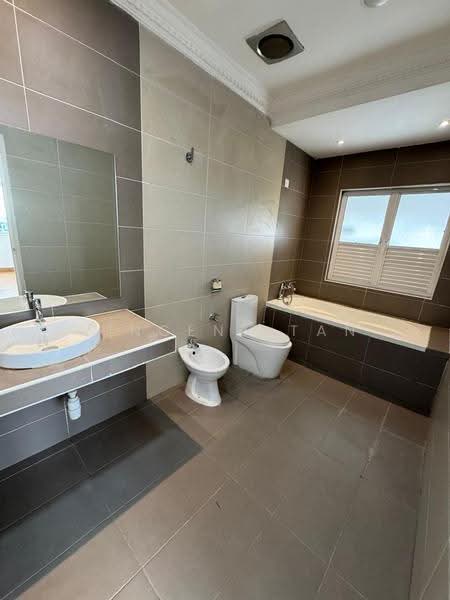 Rumah Teres untuk Dijual di Shah Alam (Selangor) - Vincent Tan - Bathroom - PropertyGuru.com.my