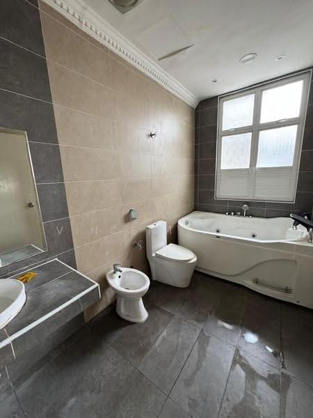 Rumah Teres untuk Dijual di Shah Alam (Selangor) - Vincent Tan - Bathroom - PropertyGuru.com.my