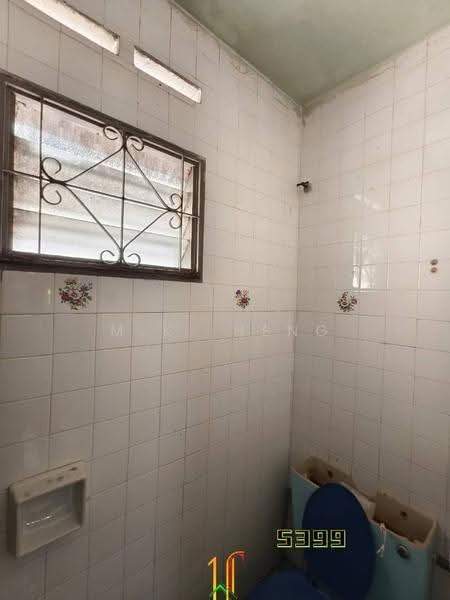 1-storey Terraced House for Sale in South Port (Pelabuhan Selatan) (Port Klang (Pelabuhan Klang)) - M.K. Heng - Bathroom - PropertyGuru.com.my