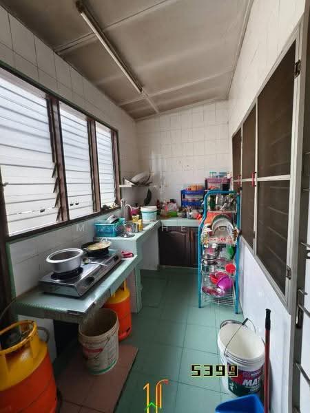1-storey Terraced House for Sale in South Port (Pelabuhan Selatan) (Port Klang (Pelabuhan Klang)) - M.K. Heng - Kitchen - PropertyGuru.com.my