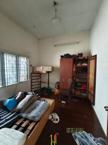1-storey Terraced House for Sale in South Port (Pelabuhan Selatan) (Port Klang (Pelabuhan Klang)) - M.K. Heng - Bedroom - PropertyGuru.com.my