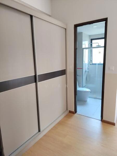 Kondominium untuk Disewa di Kings Bay @ Country Garden Danga Bay - Vivian Q - Bathroom - PropertyGuru.com.my