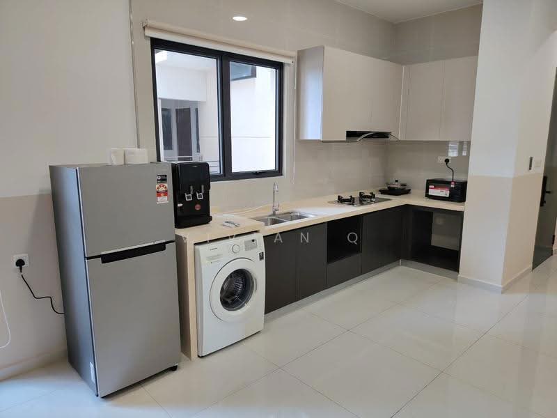 Kondominium untuk Disewa di Kings Bay @ Country Garden Danga Bay - Vivian Q - Kitchen - PropertyGuru.com.my