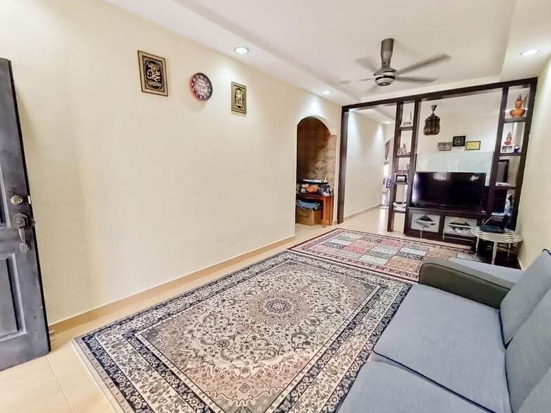 Rumah Teres 1-Tingkat untuk Dijual di Taman Bukit Tiram (Ulu Tiram) - Amir Faris Rusli - Living Room - PropertyGuru.com.my