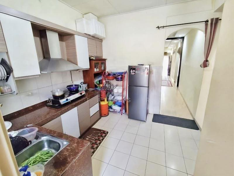 Rumah Teres 1-Tingkat untuk Dijual di Taman Bukit Tiram (Ulu Tiram) - Amir Faris Rusli - Kitchen - PropertyGuru.com.my