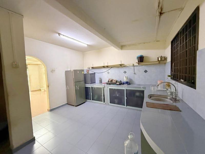 2-storey Terraced House for Sale in Johor Bahru (Johor) - Chuan Hong Kee - Kitchen - PropertyGuru.com.my
