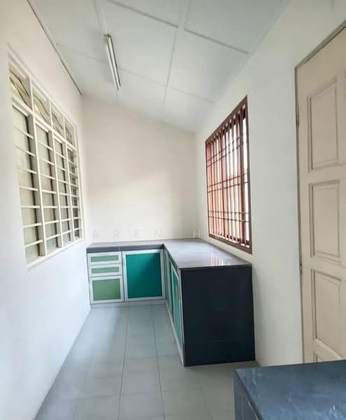 1-storey Terraced House for Sale in Taman Perling (Perling) - Karen Heng - Kitchen - PropertyGuru.com.my