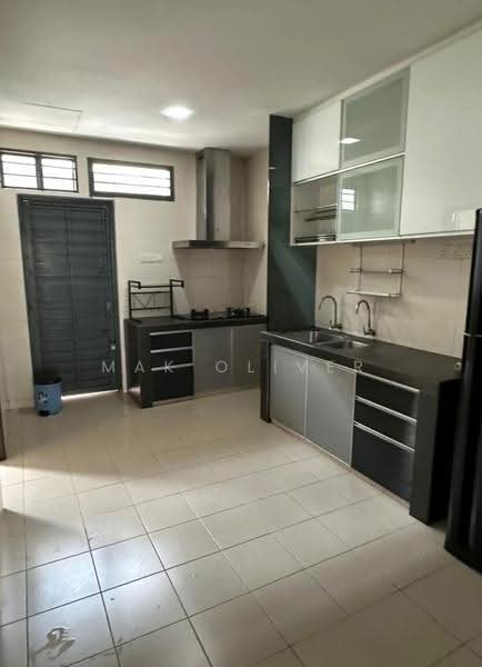 Rumah Teres 2-Tingkat untuk Dijual di Kinrara Residence (Puchong) - Mak Oliver - Kitchen - PropertyGuru.com.my