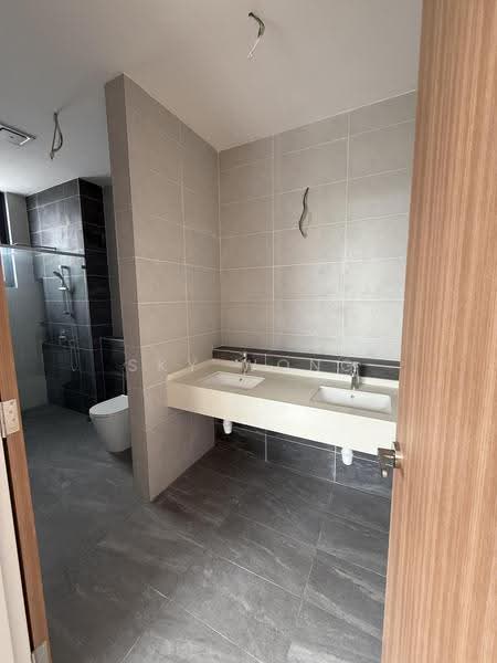 Rumah Teres 3-Tingkat untuk Dijual di Taman Puchong Legenda (Puchong) - Sky Wong - Bathroom - PropertyGuru.com.my