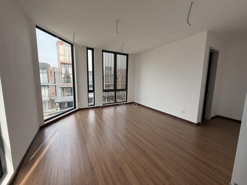 Rumah Teres 3-Tingkat untuk Dijual di Taman Puchong Legenda (Puchong) - Sky Wong - Living Room - PropertyGuru.com.my