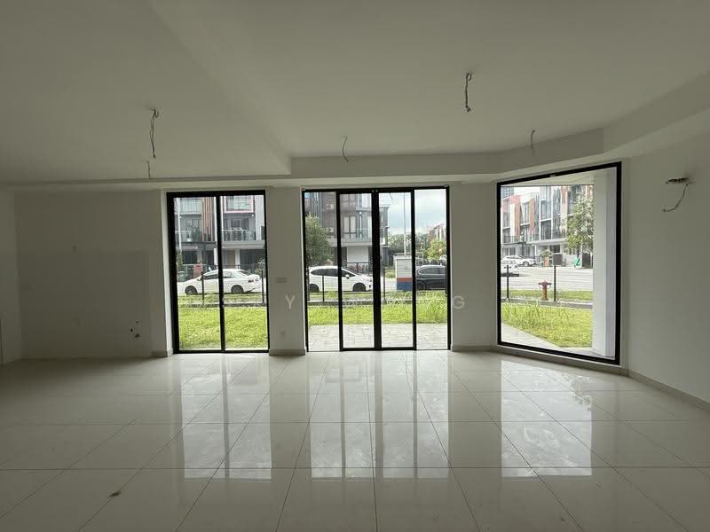 Rumah Teres 3-Tingkat untuk Dijual di Taman Puchong Legenda (Puchong) - Sky Wong - Living Room - PropertyGuru.com.my