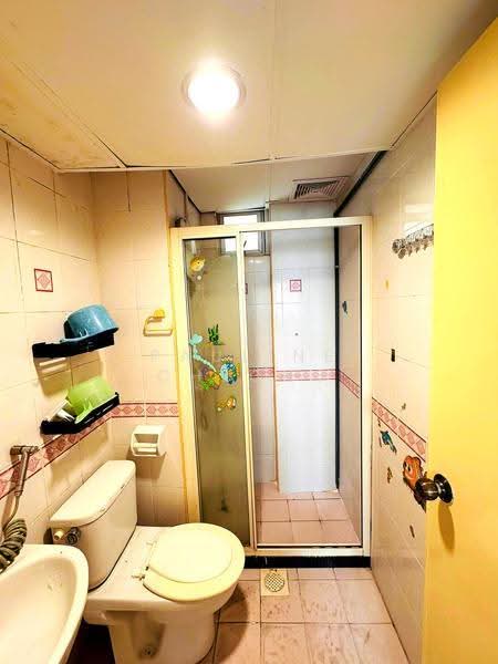 Kondominium untuk Dijual di Villa Emas - Pauline Cheong - Bathroom - PropertyGuru.com.my