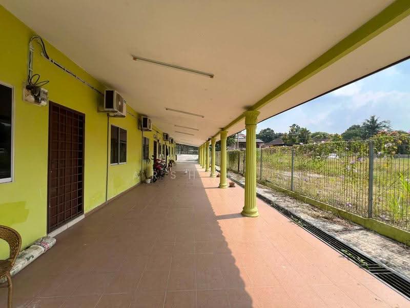 Bungalow House for Sale in Johor Bahru (Johor) - Arshad . - Exterior - PropertyGuru.com.my
