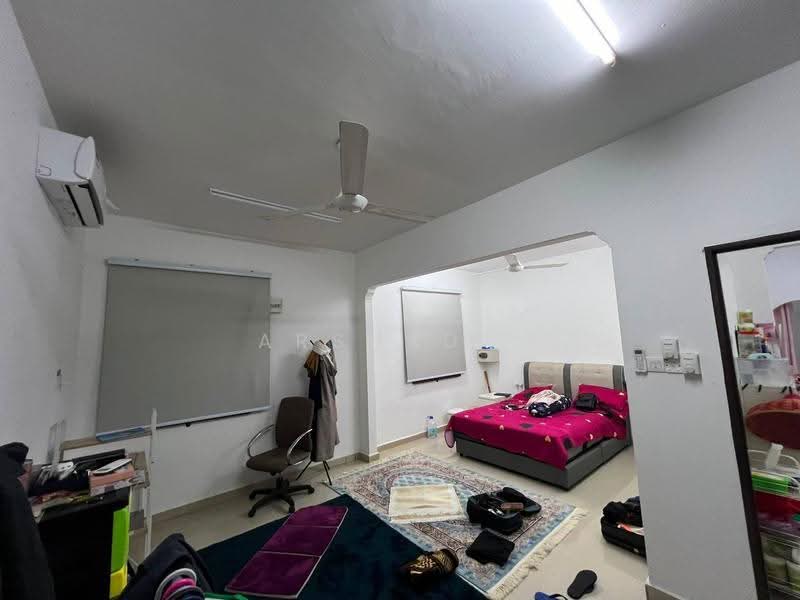 Bungalow House for Sale in Johor Bahru (Johor) - Arshad . - Bedroom - PropertyGuru.com.my