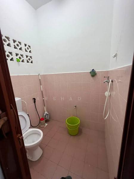 Bungalow House for Sale in Johor Bahru (Johor) - Arshad . - Bathroom - PropertyGuru.com.my