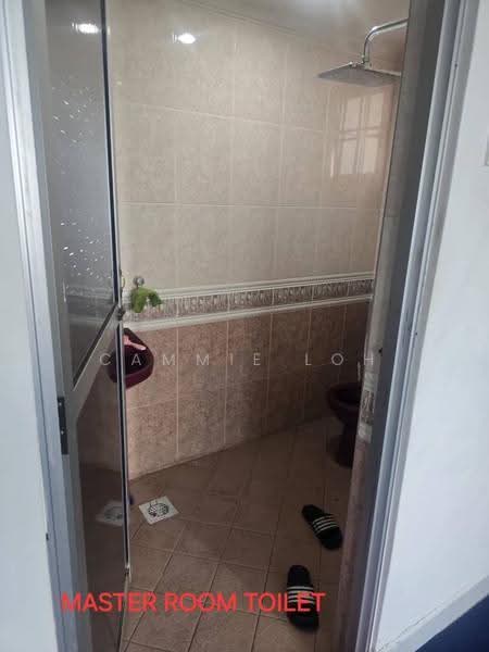 Kondominium untuk Dijual di D'Casa Condominium - Cammie Loh - Bathroom - PropertyGuru.com.my