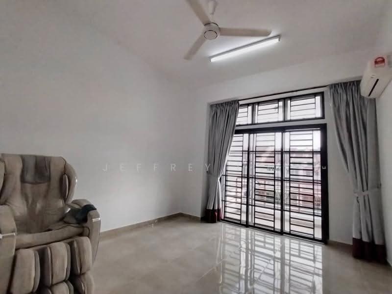 2-storey Terraced House for Sale in Taman Nusa Sentral (Iskandar Puteri (Nusajaya)) - Jeffrey Lim - Living Room - PropertyGuru.com.my