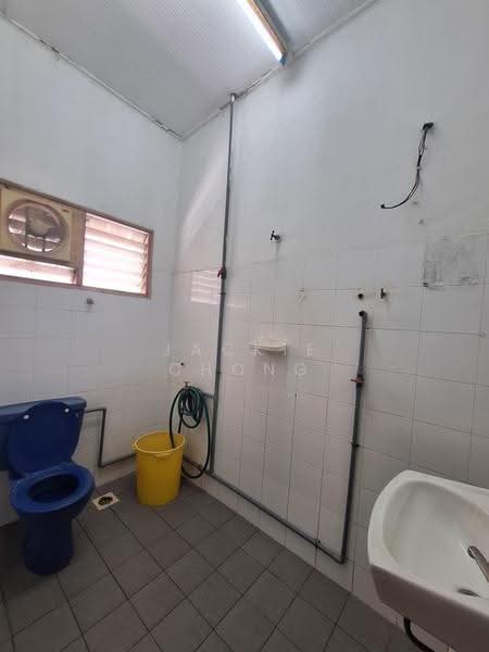 Rumah Teres 2-Tingkat untuk Disewa di Jalan Klang Lama (Old Klang Road) (Kuala Lumpur) - Jackie Chong - Bathroom - PropertyGuru.com.my