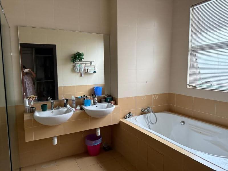 Bungalow House untuk Dijual di Perdana Residence (Batu Caves) - Yanny Siow - Bathroom - PropertyGuru.com.my