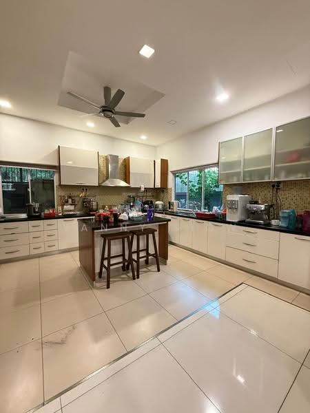 Bungalow House untuk Dijual di Perdana Residence (Batu Caves) - Yanny Siow - Kitchen - PropertyGuru.com.my