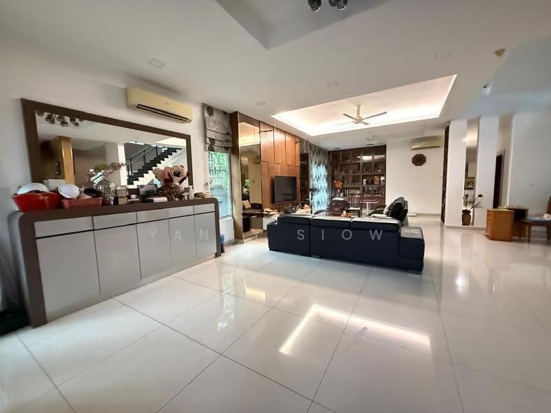 Bungalow House untuk Dijual di Perdana Residence (Batu Caves) - Yanny Siow - Living Room - PropertyGuru.com.my