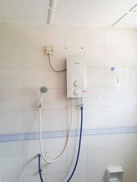 Apartment for Sale at Melawis Apartment - Chuan Hong Kee - Bathroom - PropertyGuru.com.my