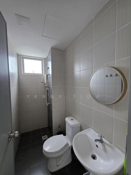 Pangsapuri untuk Disewa di Residensi Vista Wirajaya - Yanny Siow - Bathroom - PropertyGuru.com.my