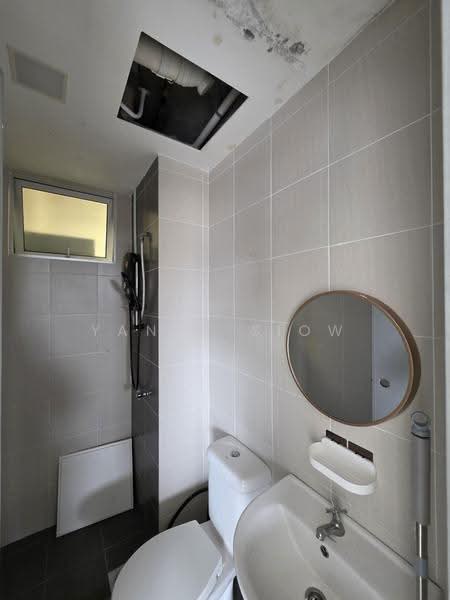 Pangsapuri untuk Disewa di Residensi Vista Wirajaya - Yanny Siow - Bathroom - PropertyGuru.com.my