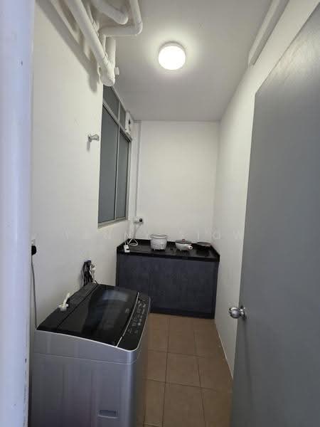 Pangsapuri untuk Disewa di Residensi Vista Wirajaya - Yanny Siow - Kitchen - PropertyGuru.com.my