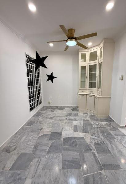 2-storey Terraced House for Sale in Taman Wawasan (Puchong) - Shannon Soo - Living Room - PropertyGuru.com.my