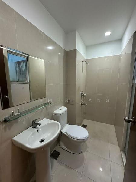 2-storey Terraced House for Sale in Leisure Farm (Gelang Patah) - Carmen Kang - Bathroom - PropertyGuru.com.my