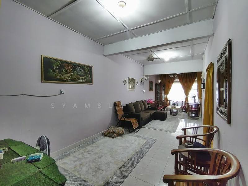 1-storey Terraced House for Sale in Telok Panglima Garang (Selangor) - Syamsul Ilham - Living Room - PropertyGuru.com.my