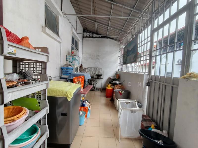 2.5-storey Terraced House for Sale in Taman Gaya (Ulu Tiram) - Alicia Voon - Balcony - PropertyGuru.com.my