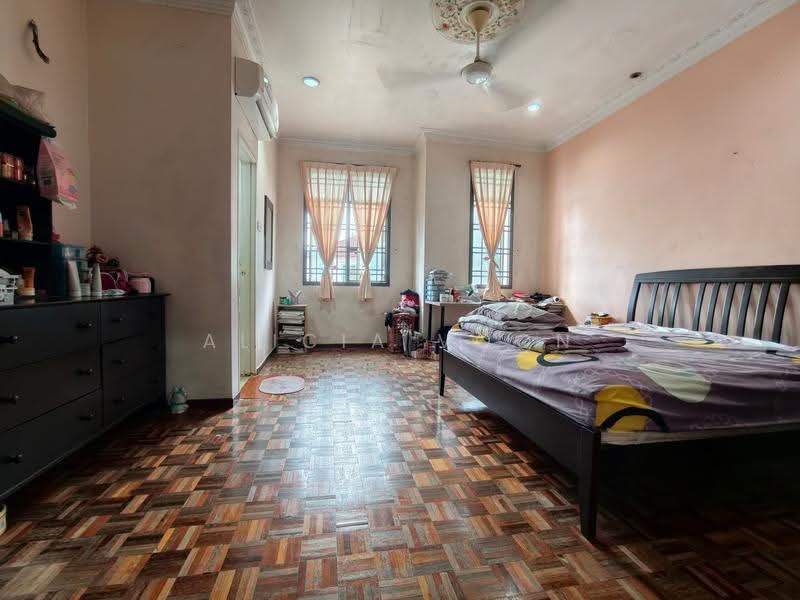 2.5-storey Terraced House for Sale in Taman Gaya (Ulu Tiram) - Alicia Voon - PropertyGuru.com.my