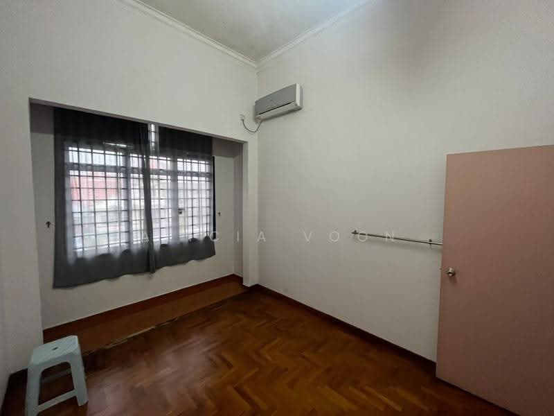2.5-storey Terraced House for Sale in Taman Gaya (Ulu Tiram) - Alicia Voon - PropertyGuru.com.my