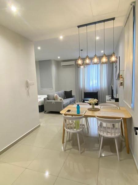 Kediaman Servis untuk Dijual di Iconic Regency - Jia Yong - Living Room - PropertyGuru.com.my