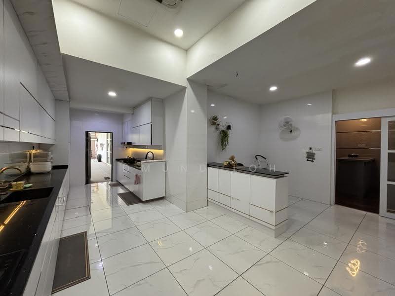Bungalow House for Sale in Nusa Duta (Iskandar Puteri (Nusajaya)) - Edmund Loh - Kitchen - PropertyGuru.com.my