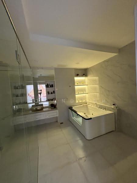 Bungalow House for Sale in Nusa Duta (Iskandar Puteri (Nusajaya)) - Edmund Loh - Bathroom - PropertyGuru.com.my