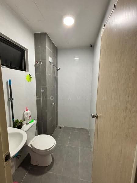 Townhouse for Rent in Taman Desa Sena (Tasek Gelugor) - AfiqHamzah . - Bathroom - PropertyGuru.com.my