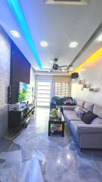 Rumah Teres 1-Tingkat untuk Dijual di Taman Serdang Jaya (Seri Kembangan) - Frances Liew - Living Room - PropertyGuru.com.my