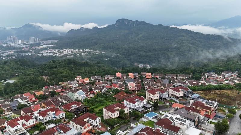 Semi-Detached House for Sale in Ukay Perdana (Ulu Kelang) - Chew . - Exterior - PropertyGuru.com.my