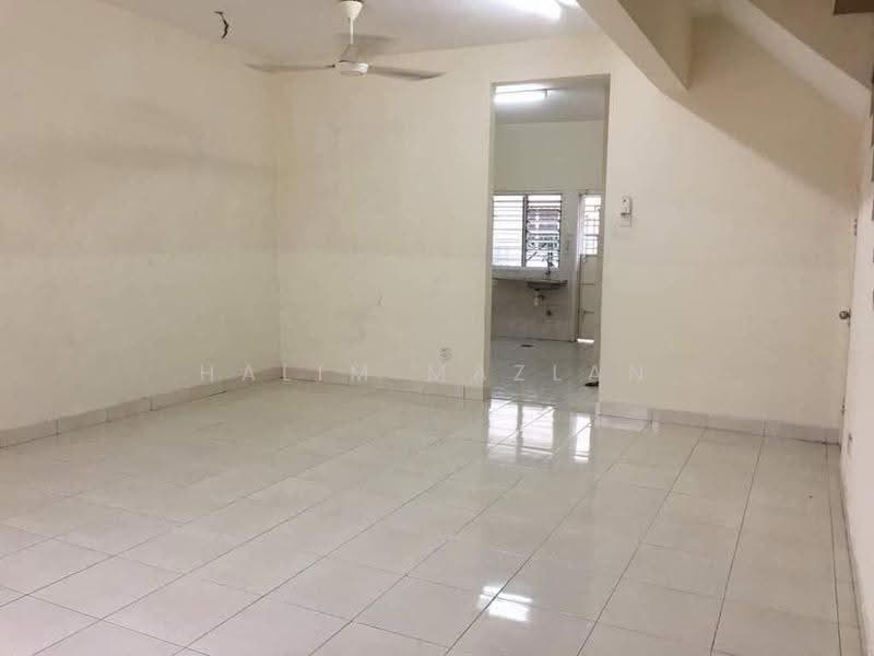 2-storey Terraced House for Rent in Alam Nusantara (Setia Alam) - Halim Mazlan - Living Room - PropertyGuru.com.my