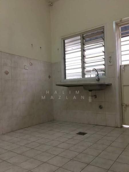 2-storey Terraced House for Rent in Alam Nusantara (Setia Alam) - Halim Mazlan - Kitchen - PropertyGuru.com.my