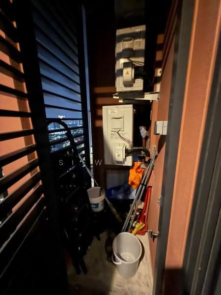Kondominium untuk Dijual di EdgeWood Residences @ SkySanctuary - Siew Wen - Balcony - PropertyGuru.com.my