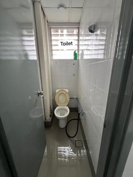 Shop / Office untuk Disewa di Bandar Botanic (Klang) - Alvin Seah - Bathroom - PropertyGuru.com.my