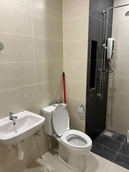 Service Residence for Rent at Pacific Star (Service Residence) - Derrick Lim - Bathroom - PropertyGuru.com.my