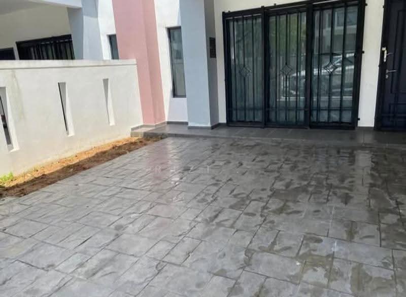 Rumah Teres untuk Disewa di Mahkota Hills (Lenggeng) - RIZ1 . - Exterior - PropertyGuru.com.my