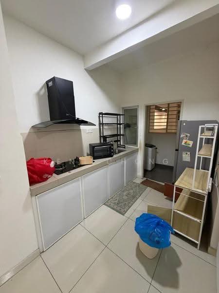 Service Residence for Sale at Savanna Executive Suite @ Southville City - Kent Chong - Kitchen - PropertyGuru.com.my