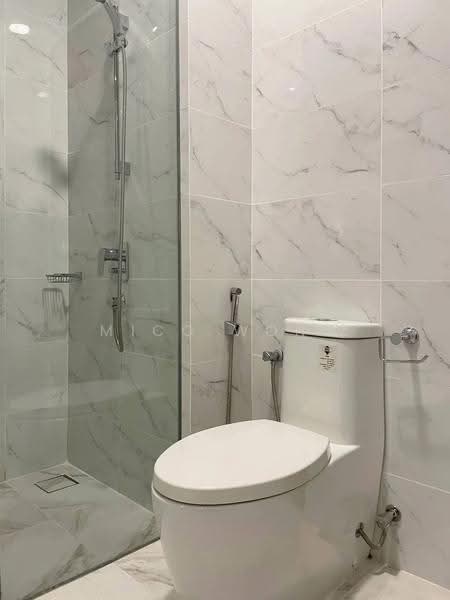 Service Residence for Rent at Met 1 Residences - Mico Wong - Bathroom - PropertyGuru.com.my